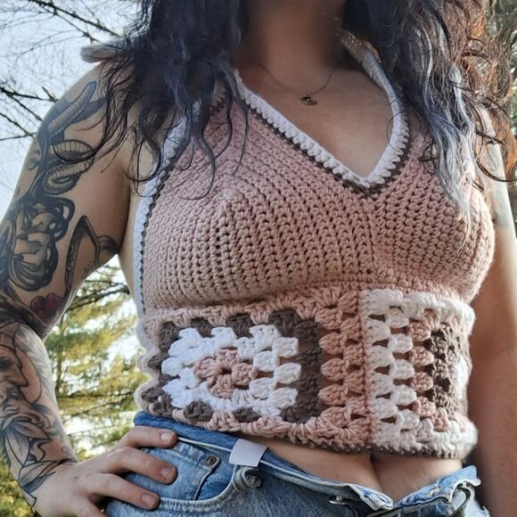 Handmade Crochet knit granny square halter top fits medium pink boho hippe - Picture 7 of 7